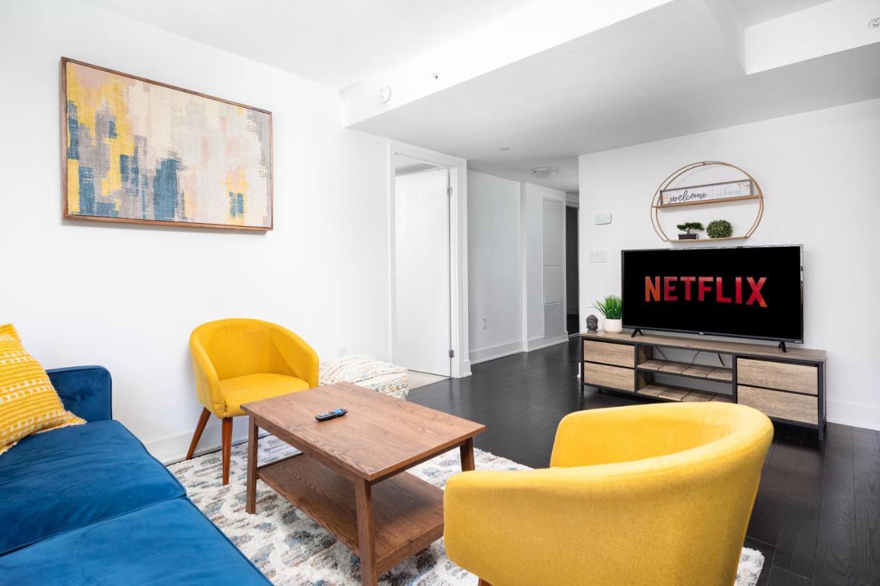 Upscale & Modern 2Bd + Den 2Ba Heart Of Downtown! Apartment Toronto Luaran gambar